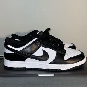 Women’s Nike Panda Dunks size 8